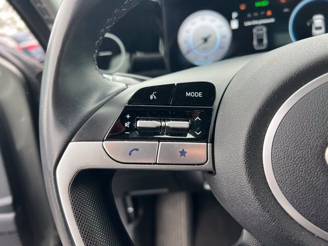 Used 2025 Hyundai Elantra SEL FWD image 14