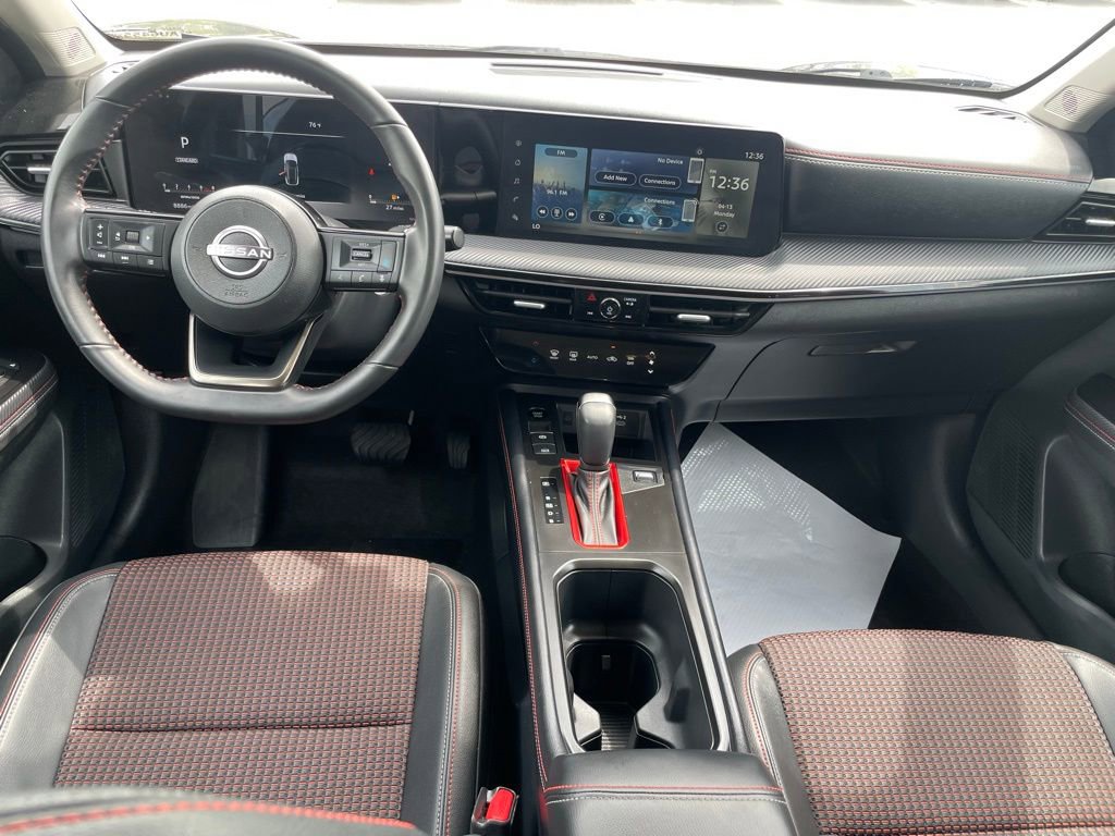 Used 2025 Nissan Kicks SR FWD image 23