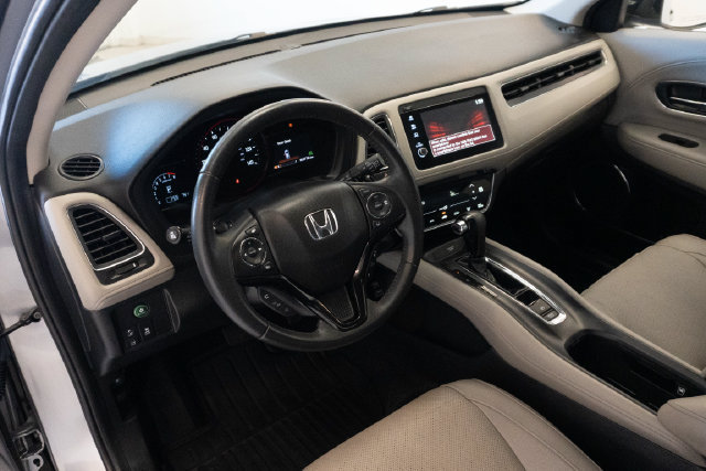 Used 2022 Honda HR-V EX-L image 3