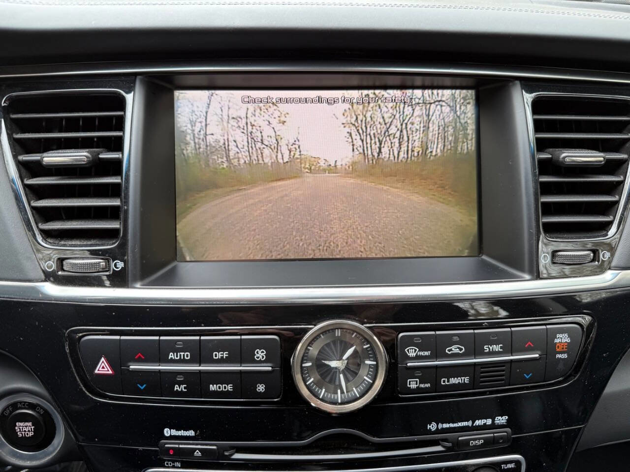 Used 2015 Kia K900 Premium w/ Interior Highline Package image 24