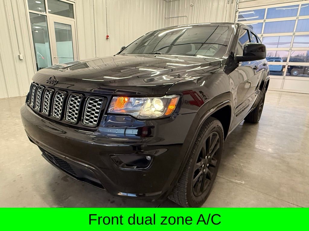 Used 2021 Jeep Grand Cherokee Laredo X image 3