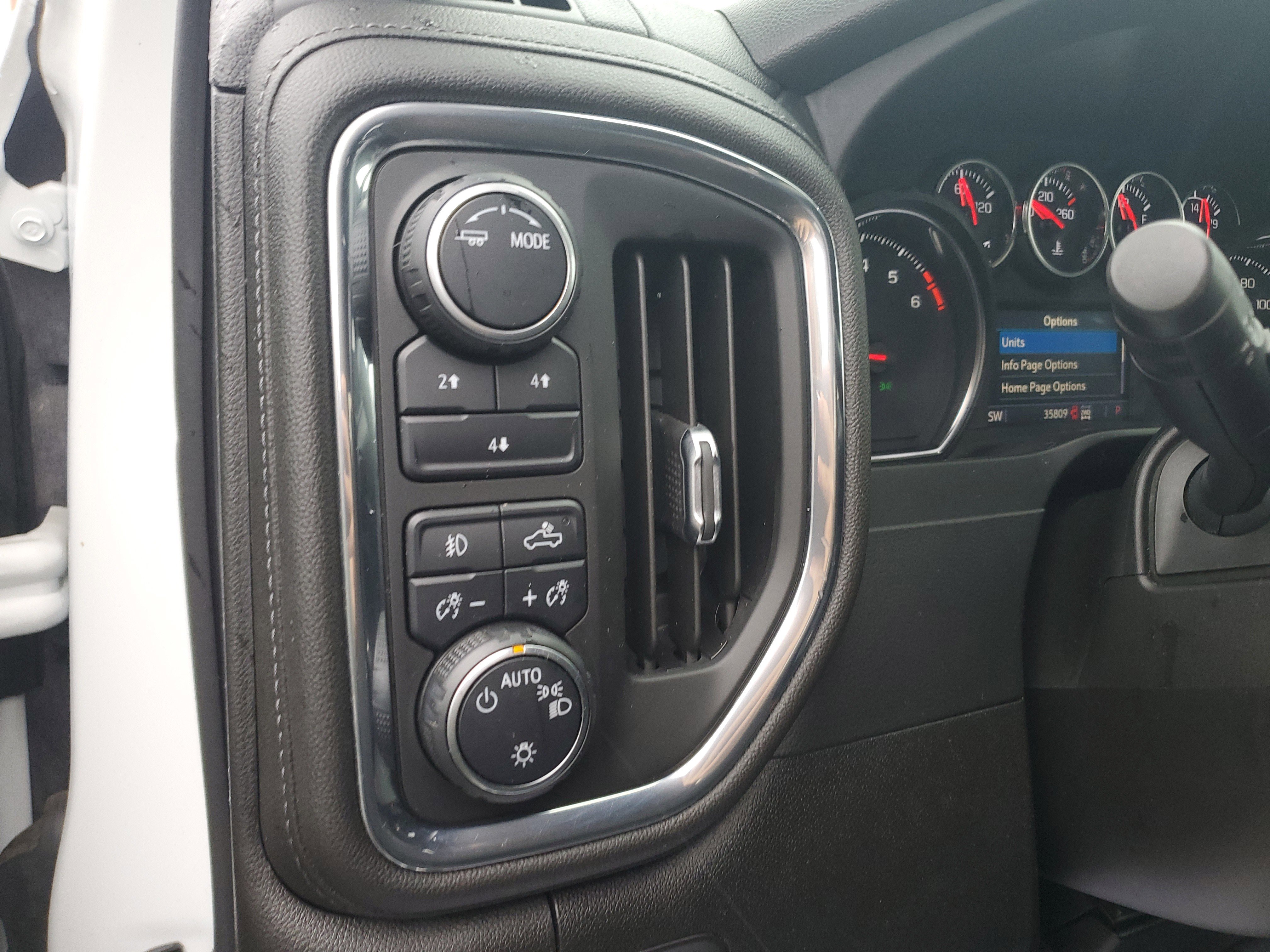 Used 2022 Chevrolet Silverado 2500 LT w/ Convenience Package image 16