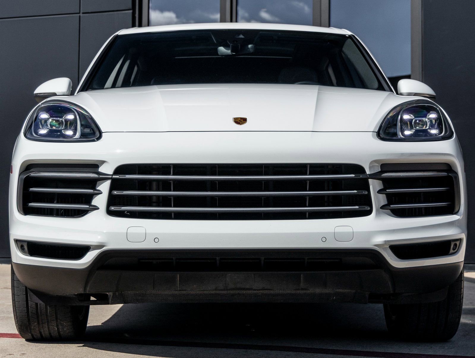 Used 2023 Porsche Cayenne image 8