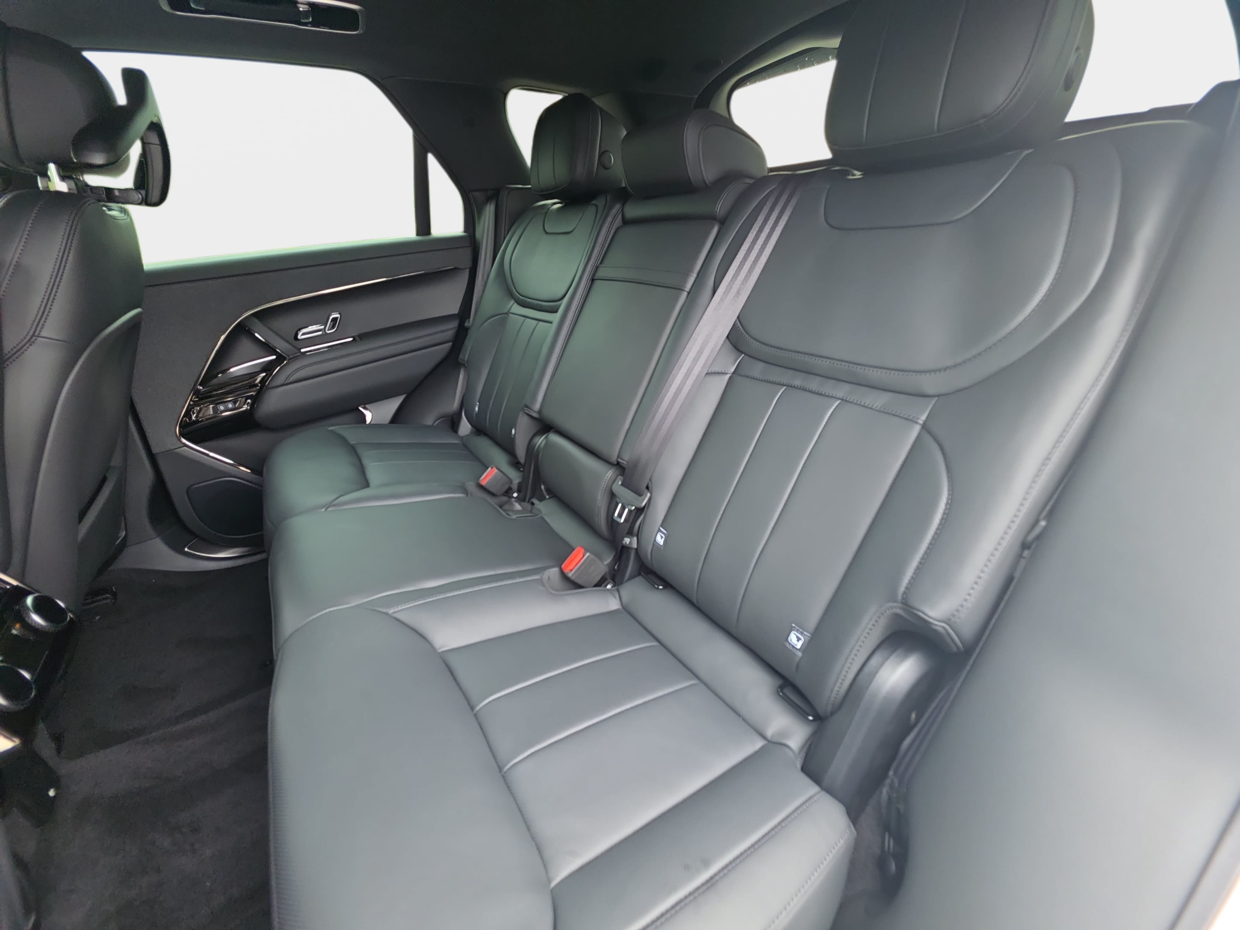 New 2026 Land Rover Range Rover Sport Dynamic SE AWD/4WD image 14