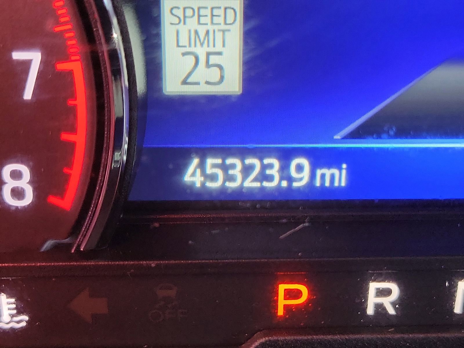 Used 2022 Ford Explorer XLT w/ Equipment Group 202A image 11