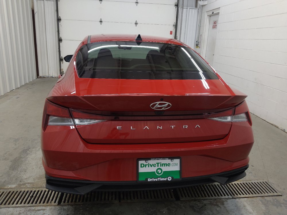 Used 2022 Hyundai Elantra SEL FWD image 6