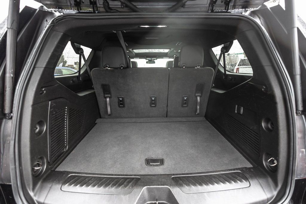 Used 2023 GMC Yukon XL SLT image 28