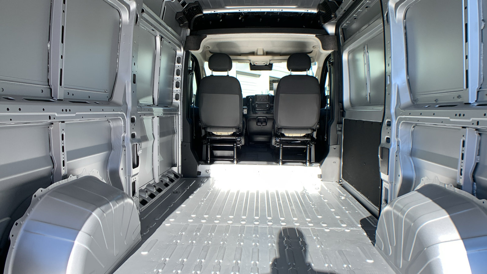 New 2026 RAM ProMaster 1500 w/ Convenience Group FWD image 32