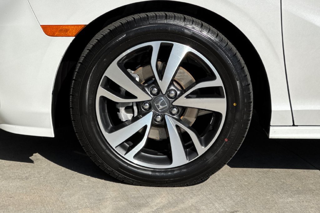 Certified 2024 Honda Odyssey Touring image 35