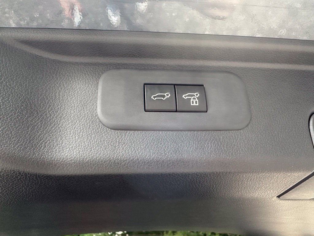 Used 2025 Toyota Grand Highlander AWD image 29