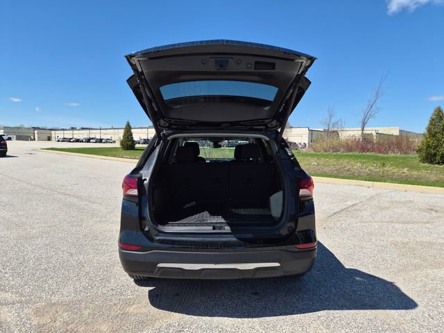 Used 2024 Chevrolet Equinox LT FWD image 10