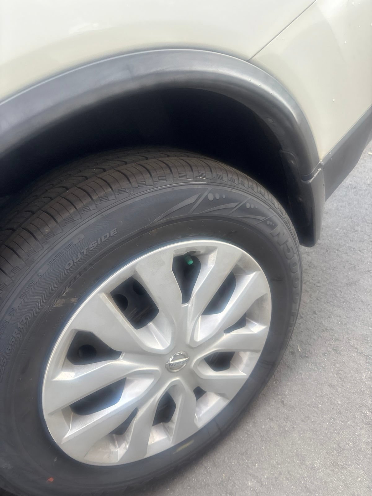 Used 2017 Nissan Rogue S AWD/4WD image 19