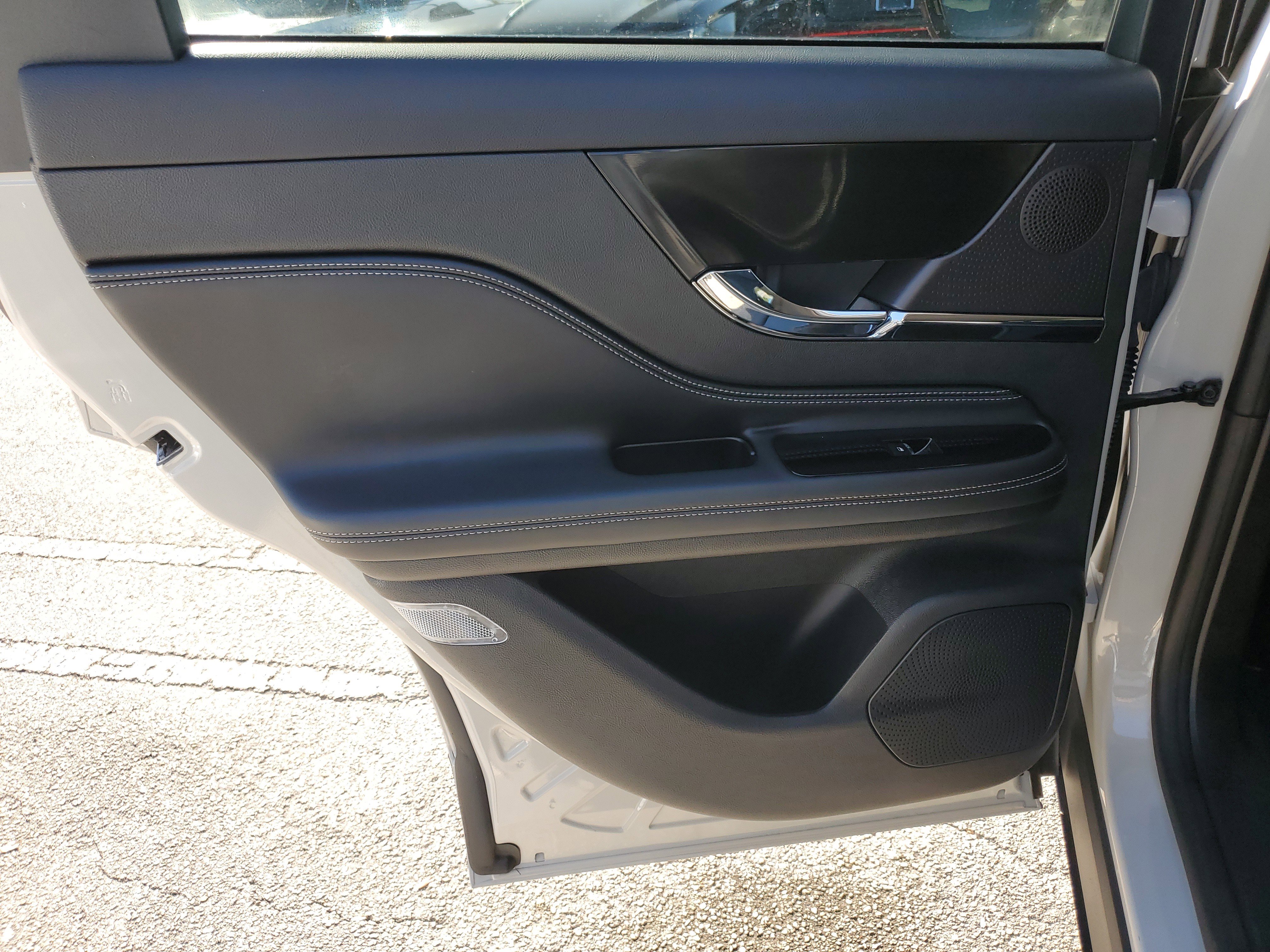 Certified 2024 Lincoln Corsair FWD image 10