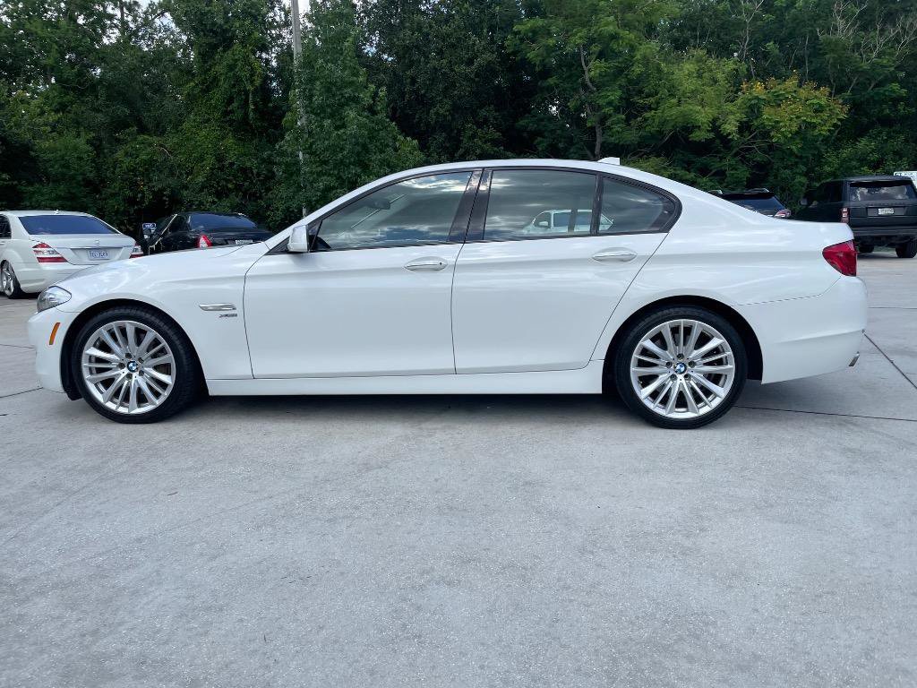 Used 2011 BMW 550i xDrive Sedan AWD/4WD image 4