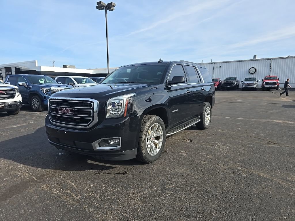 Used 2017 GMC Yukon SLE w/ SLE Value Package AWD/4WD image 2