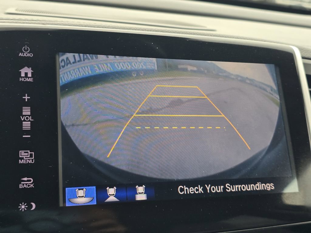 Used 2017 Honda Pilot Touring image 19