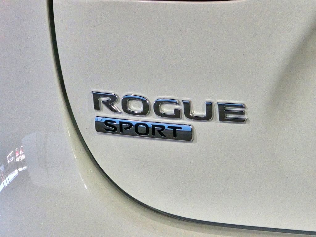 Used 2020 Nissan Rogue Sport S FWD image 11