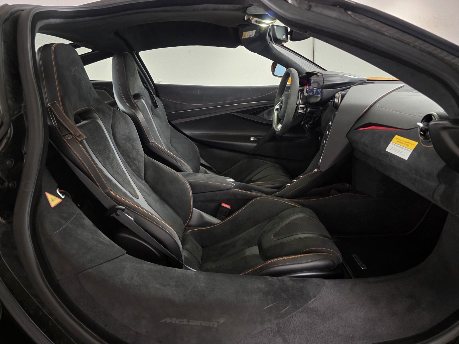Used 2025 McLaren 750S RWD image 20