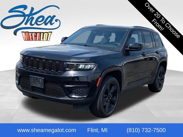 Used 2023 Jeep Grand Cherokee Altitude AWD/4WD image 1