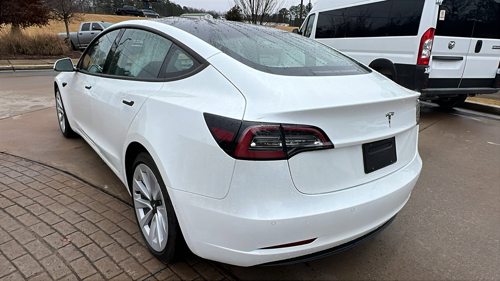 Used 2022 Tesla Model 3 Standard Range image 10