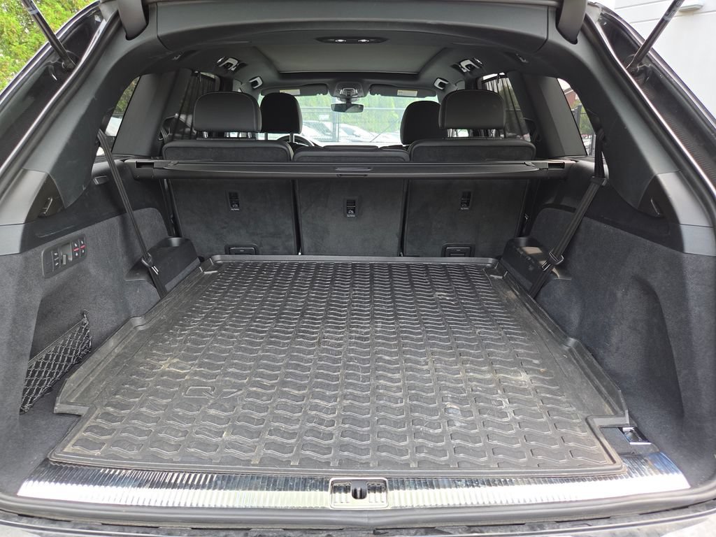 Used 2025 Audi Q7 3.0T Prestige AWD/4WD image 32