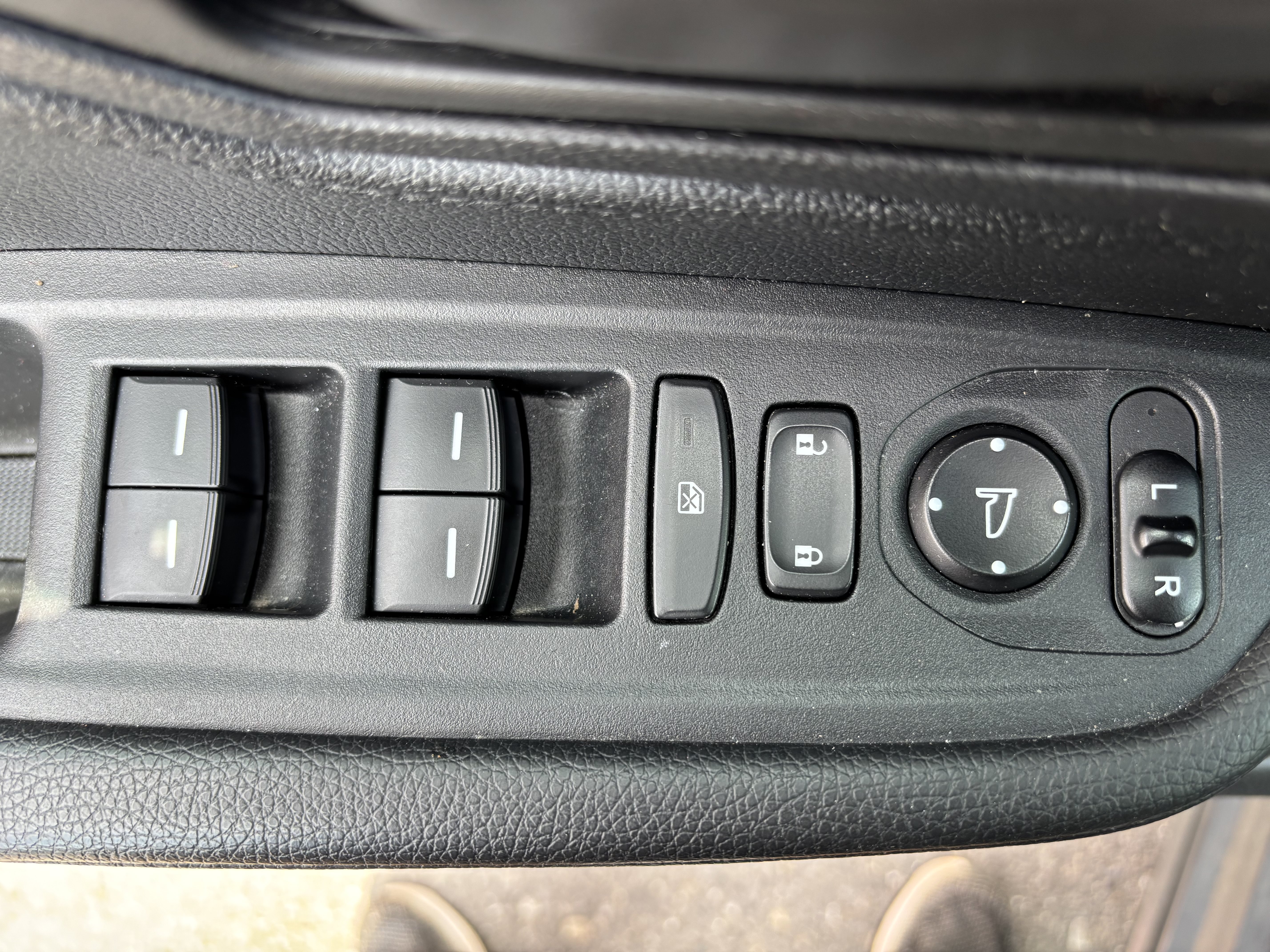Used 2025 Honda Odyssey EX-L image 18