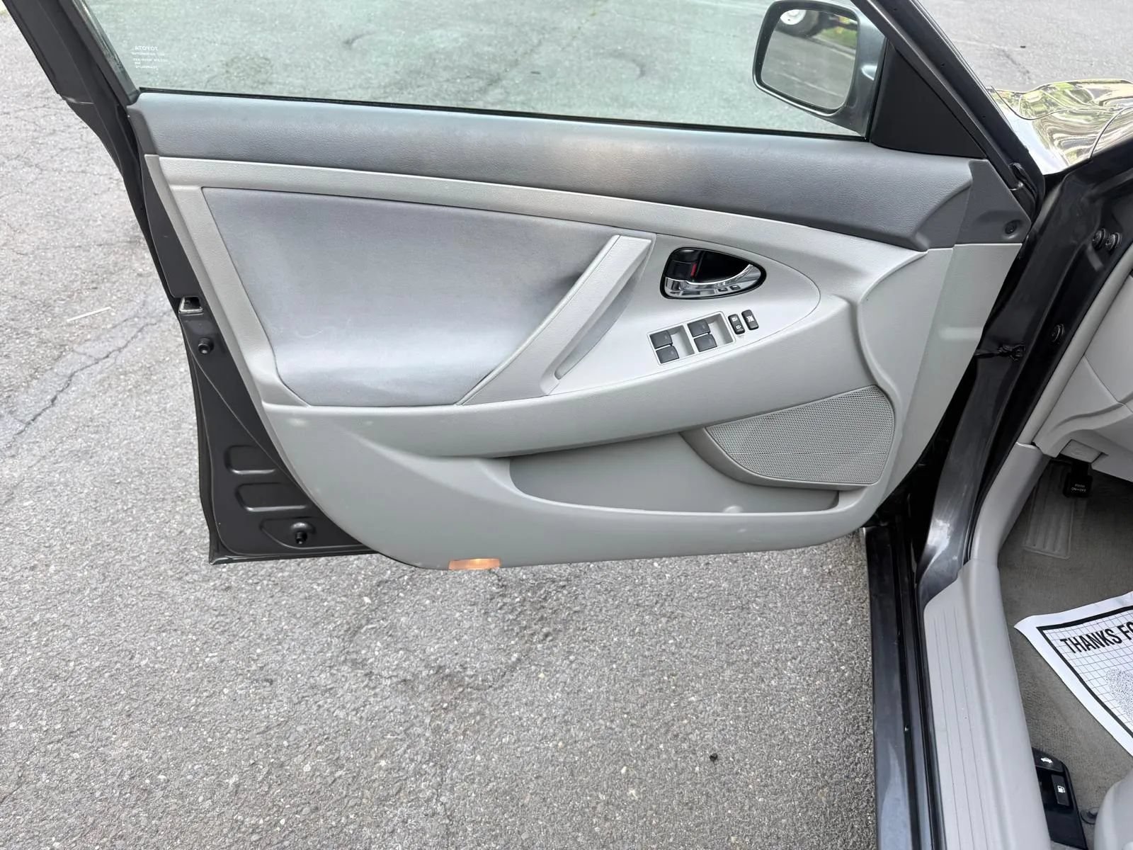 Used 2011 Toyota Camry LE w/ LE Extra-Value Pkg FWD image 10