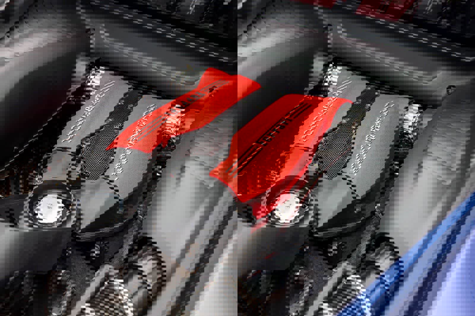 Used 2018 Ferrari 488 GTB image 8