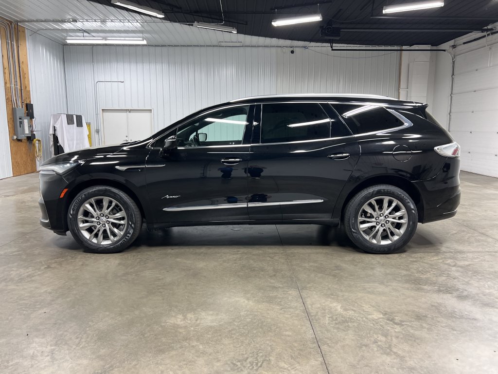Used 2023 Buick Enclave Avenir w/ Avenir Technology Package AWD/4WD image 8