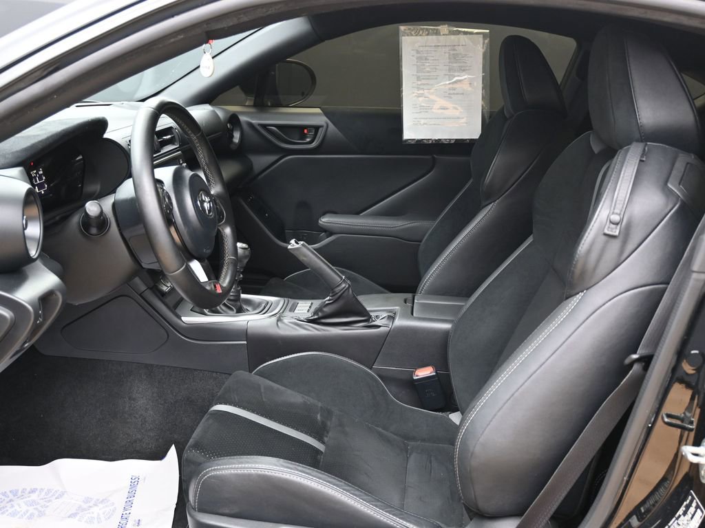 Used 2023 Toyota GR86 Premium image 16