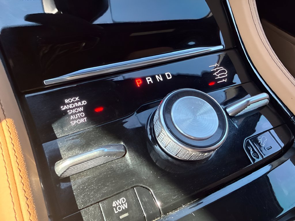 Used 2024 Jeep Grand Cherokee L Summit AWD/4WD image 31