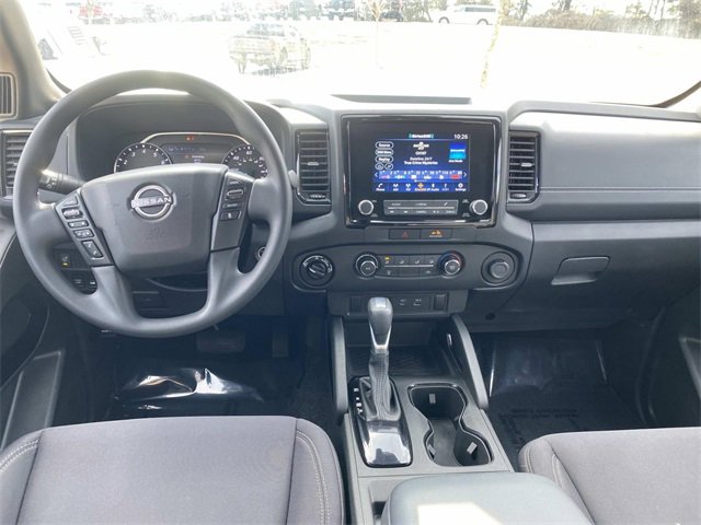 Used 2023 Nissan Frontier SV w/ Midnight Edition Package image 18