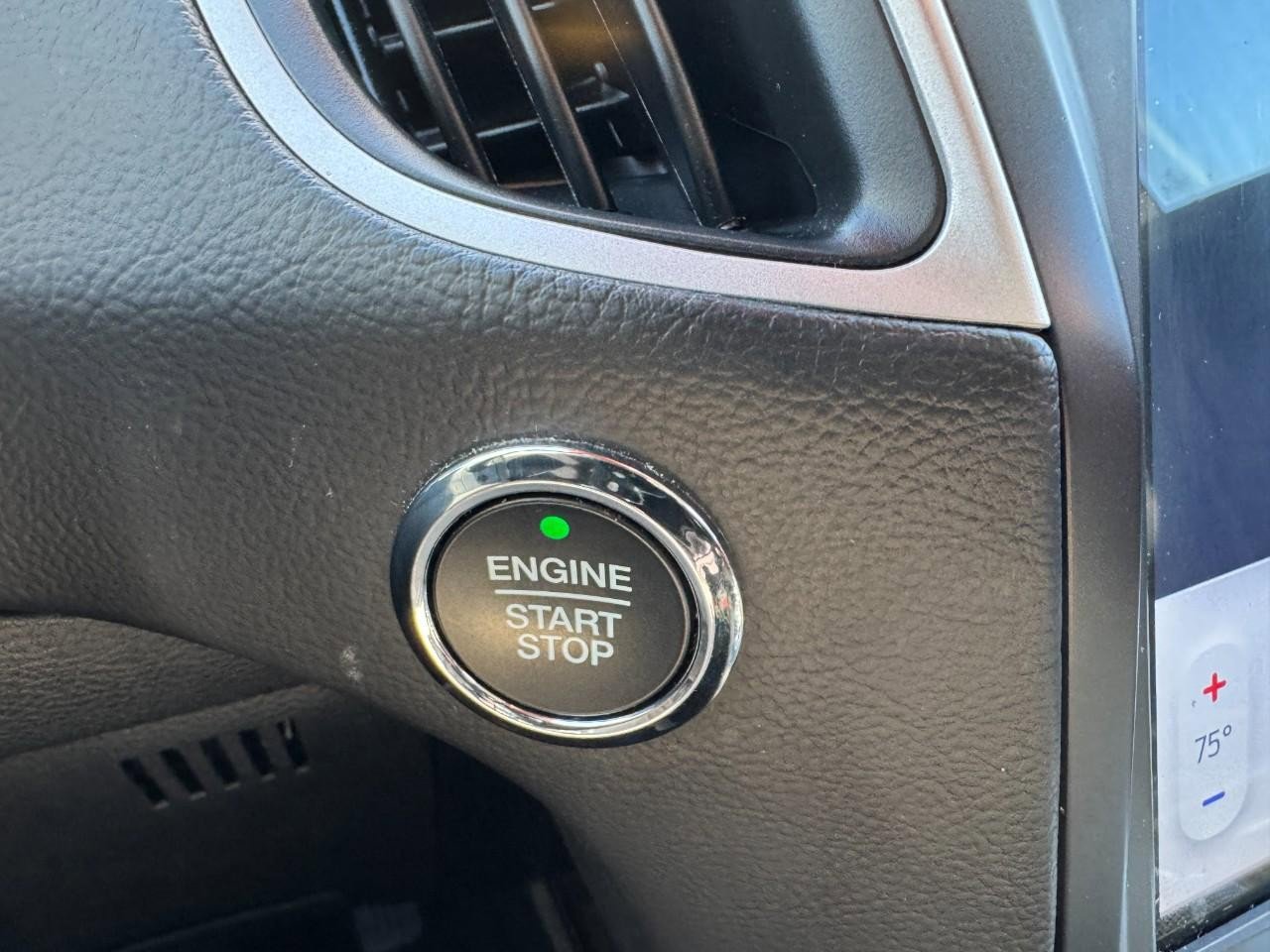 Certified 2024 Ford Edge SEL image 22