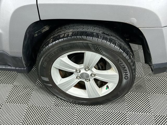 Used 2017 Jeep Patriot Latitude image 30