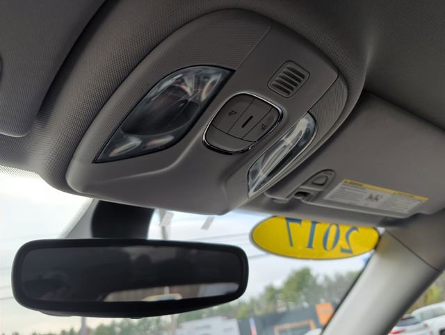 Used 2017 Jeep Compass Latitude image 23