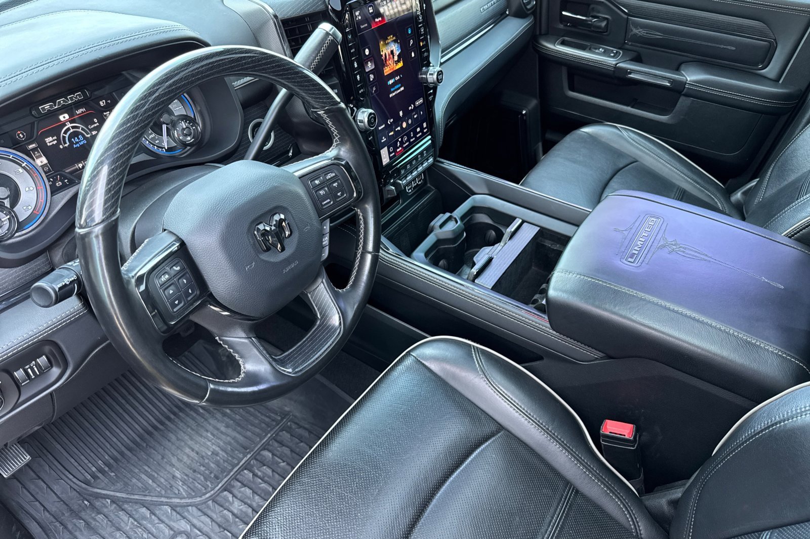 Used 2022 RAM 3500 Limited image 10