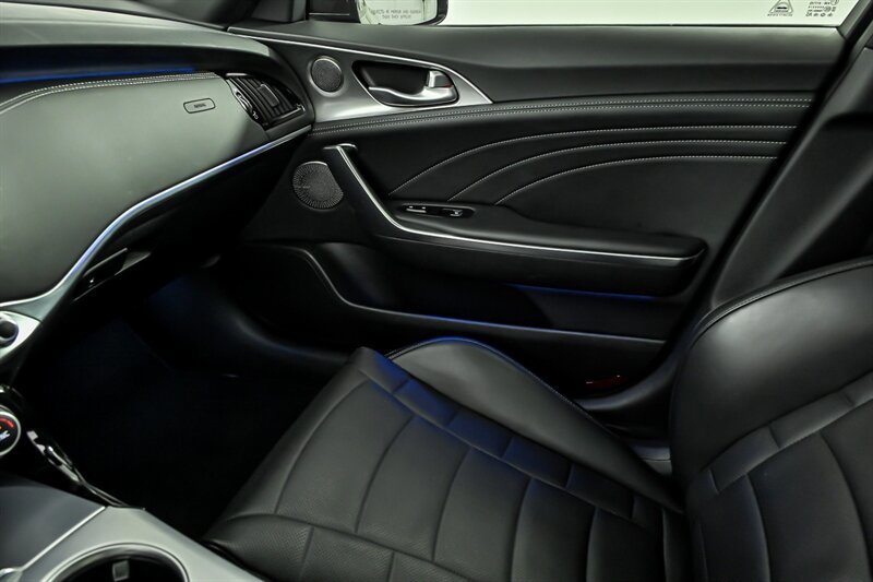 Used 2022 Kia Stinger GT2 AWD/4WD image 33