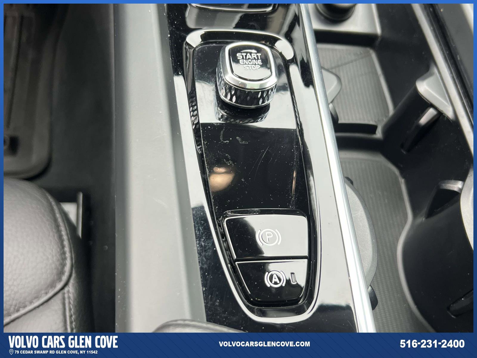 Used 2024 Volvo XC60 B5 Plus w/ Protection Package Premier image 29