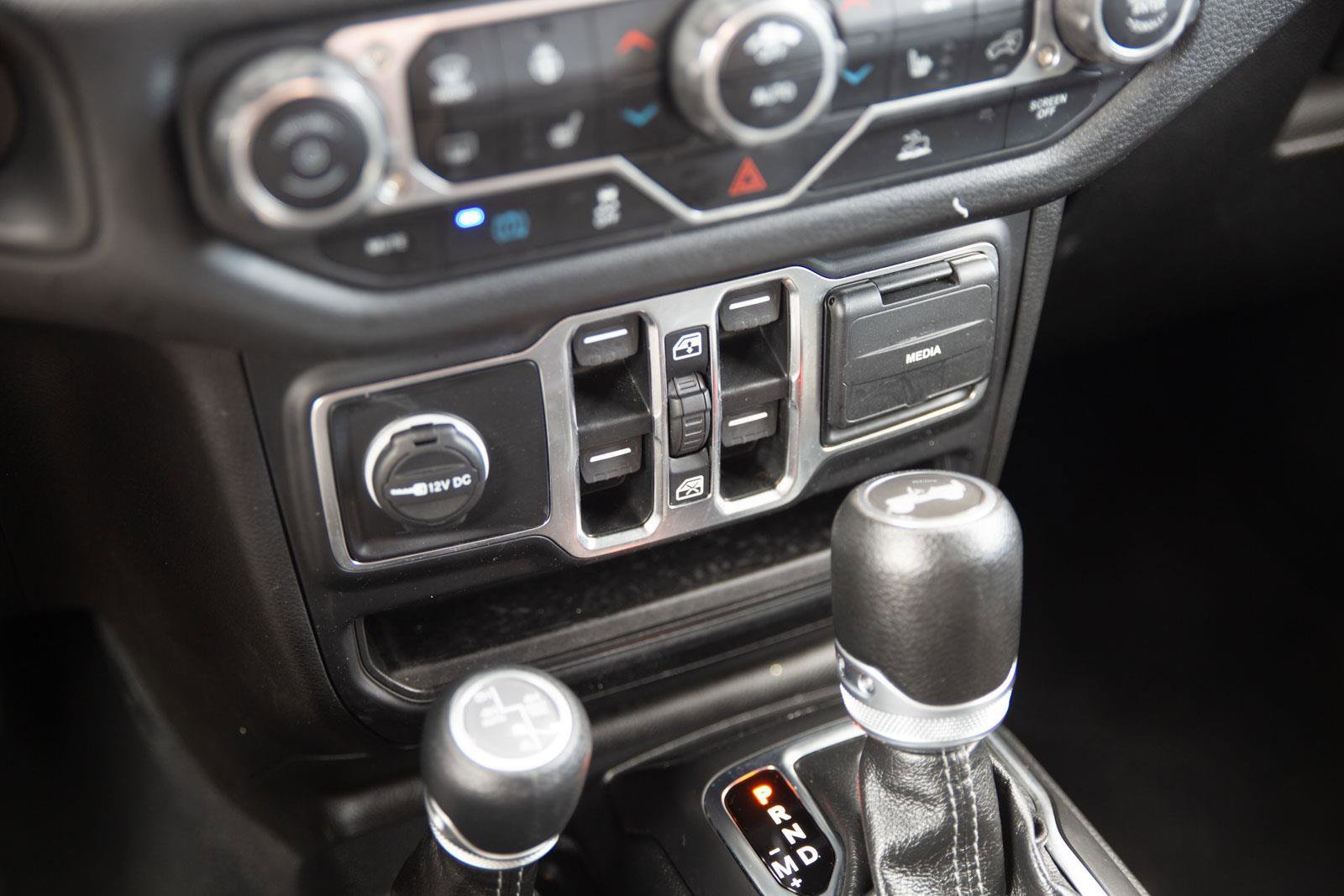 Used 2024 Jeep Wrangler Sport S w/ Convenience Group image 15