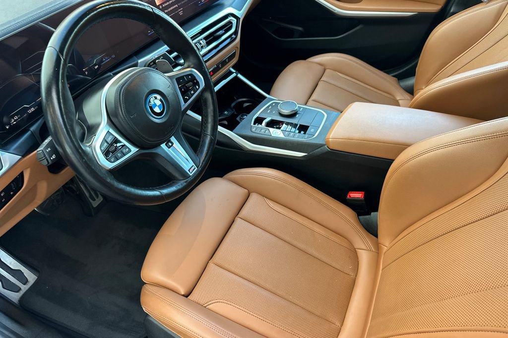 Used 2023 BMW 330e w/ M Sport Package image 9