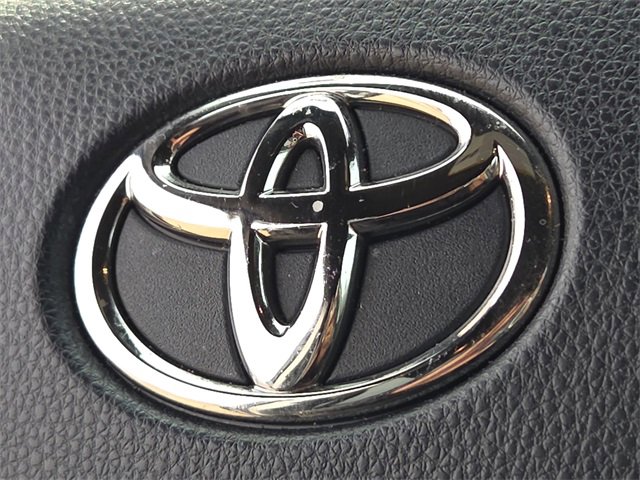 Used 2022 Toyota Sienna XSE image 25