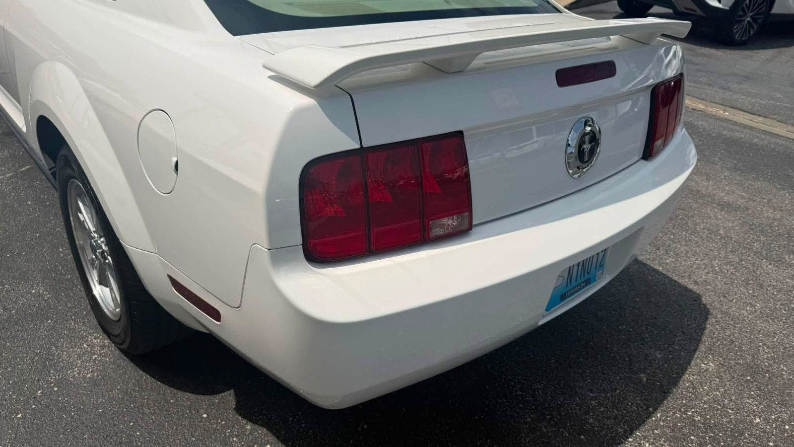 Used 2006 Ford Mustang Coupe RWD image 13