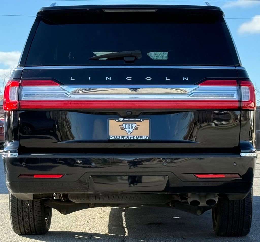 Used 2019 Lincoln Navigator Reserve image 4