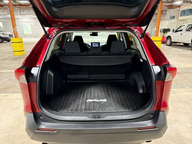 Certified 2023 Toyota RAV4 LE AWD/4WD image 11