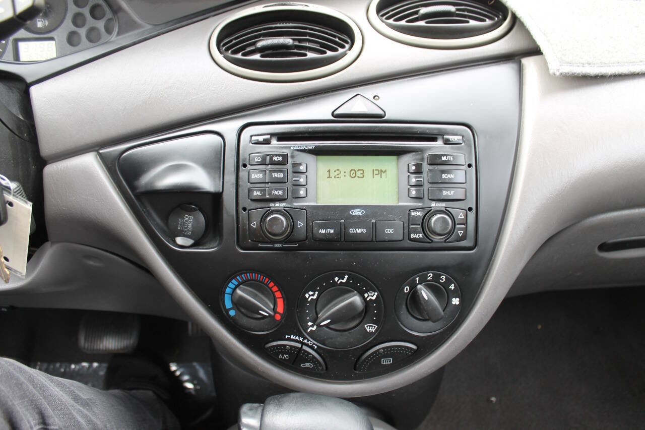 Used 2003 Ford Focus SE FWD image 35