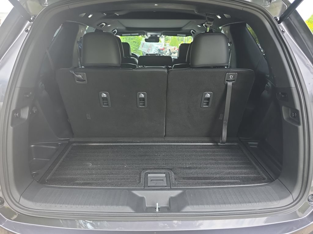 Used 2025 Honda Pilot Black Edition image 38