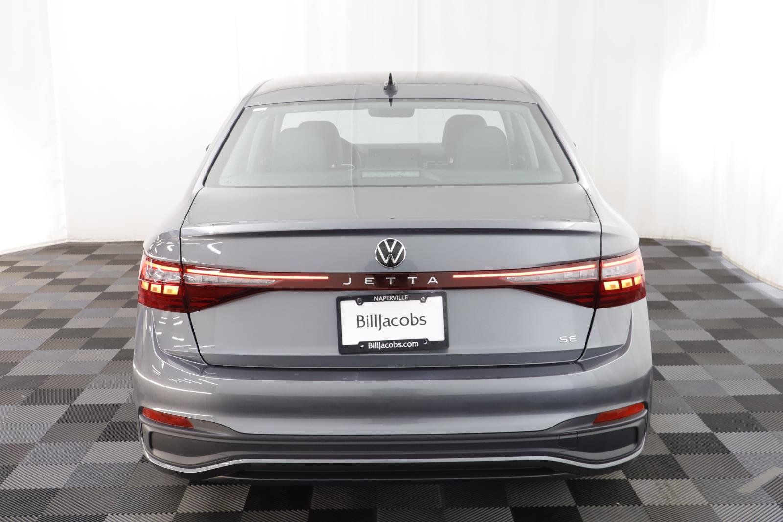 Used 2025 Volkswagen Jetta SE w/ Black Wheel Package image 16