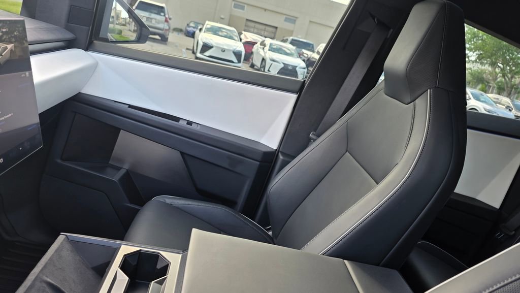 Used 2025 Tesla Cybertruck Cyberbeast image 17