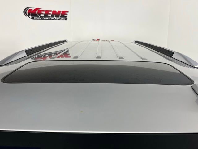 Used 2018 Cadillac Escalade ESV Luxury w/ LPO, Radiant Package image 5