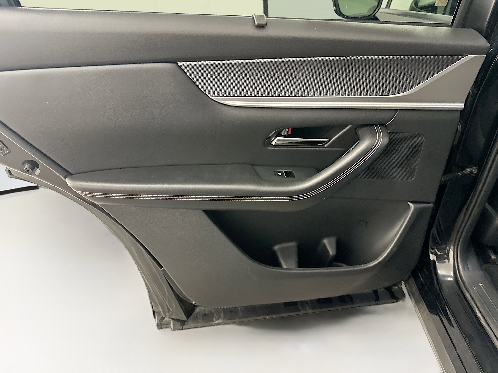 Used 2025 MAZDA CX-90 3.3 Turbo w/ Preferred Package image 28